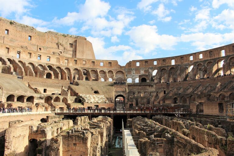 colosseum-4288115_1280